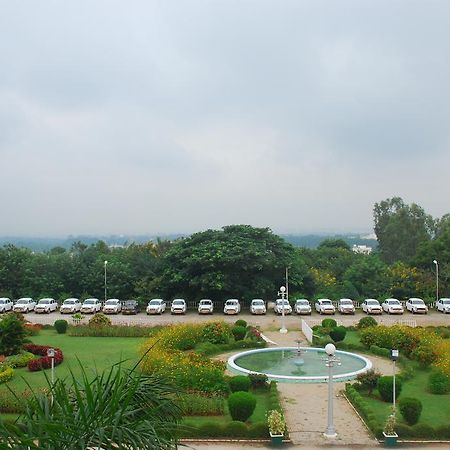 Lalitha Mahal Palace Hotel Mysore Bagian luar foto